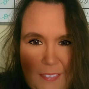 Meet your Posher, Bobbie