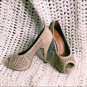 APT 9 KENNEDY Peep Toe Platform Dress Shoes