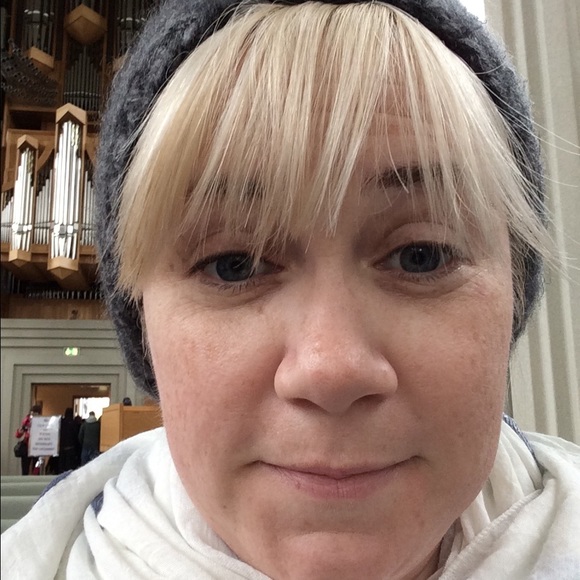 Meet your Posher, Liz - Picture 1 of 1