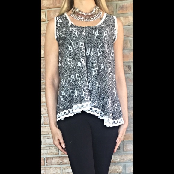 Feminine & Flowy Paisley Lace Hem Tank S/M sold - Picture 4 of 4
