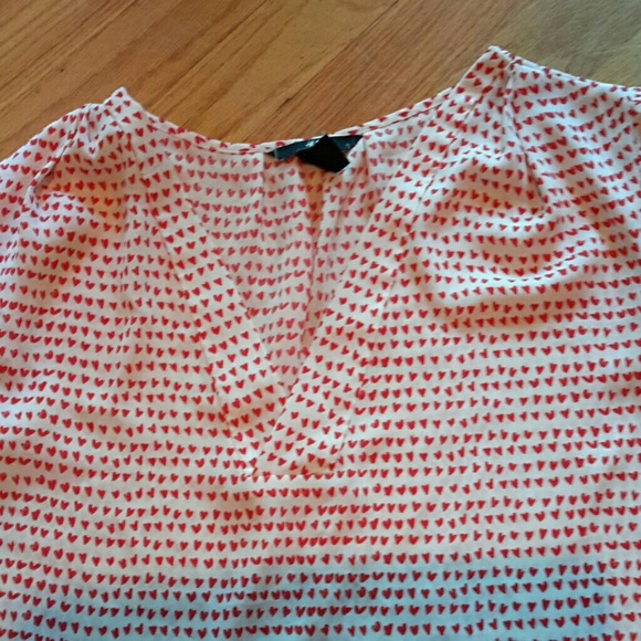 Steal my heart v neck top - Picture 2 of 3