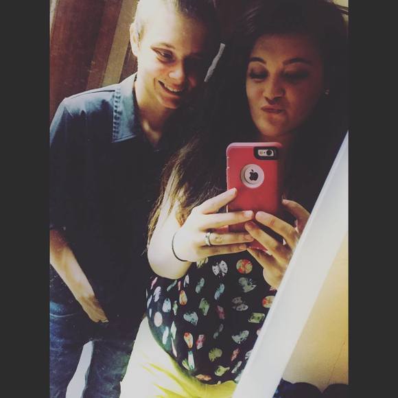 Meet your Posher, Alyssa - Picture 1 of 1