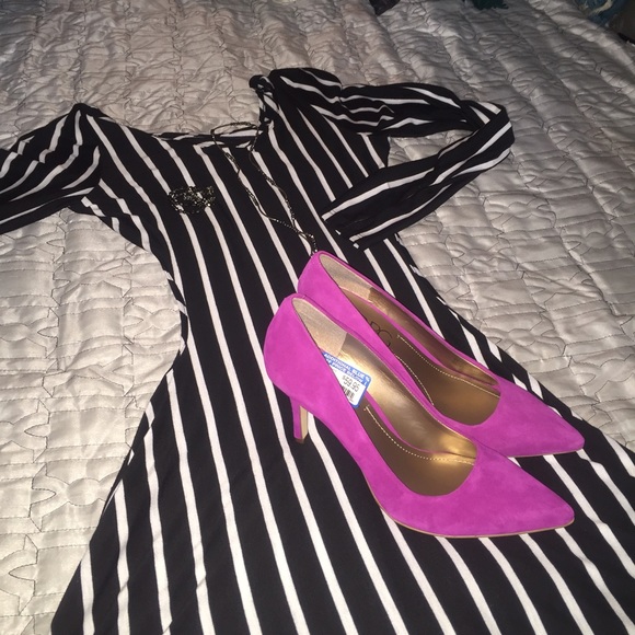 Hot BCBG Paris Magenta Suede Pump - Brand New, Sz8