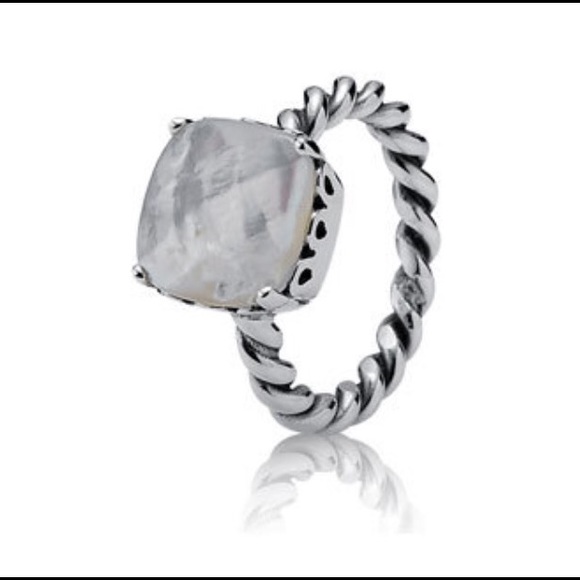 Pandora Mother of Pearl sterling silver ring