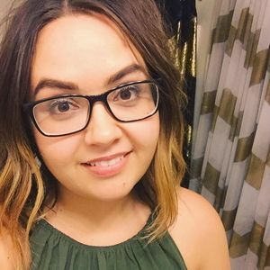 Meet your Posher, Julia