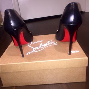 Size 38 Christian louboutin pigalle follies 100
