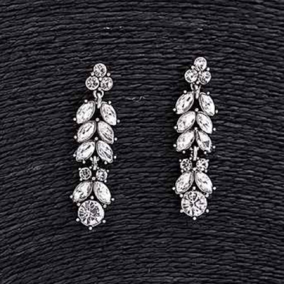 ❣NEW IN❣ Long Crystal Dangle Stud Drop Earrings - Picture 3 of 4
