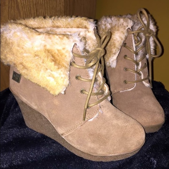 Bear paw boots