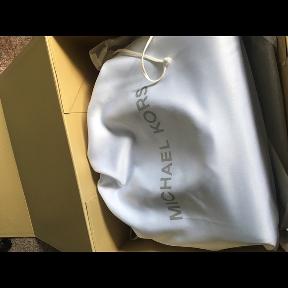 Brand new Michael Kors bag - Picture 3 of 4