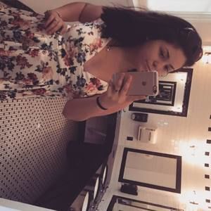 Meet your Posher, Monica