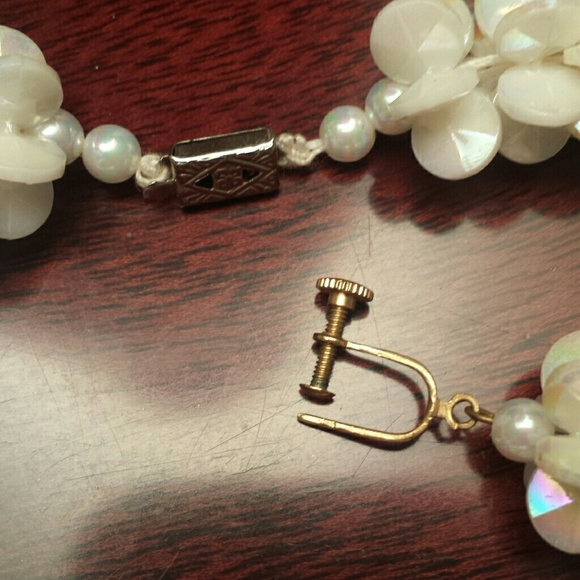 Vintage Necklace and Earrings Set - Picture 3 of 3