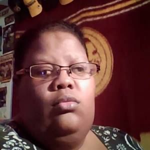 Meet your Posher, Regina