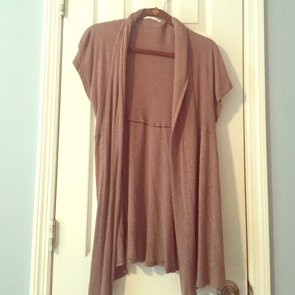 Short sleeve shawl
