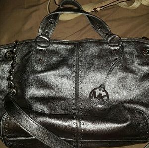Michael Kors MK silver bag w chain strap