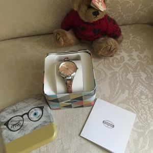 FOSSIL WOMENS WATCH😊😊