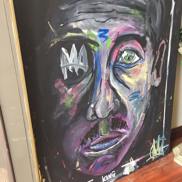 A king with a colorful expression