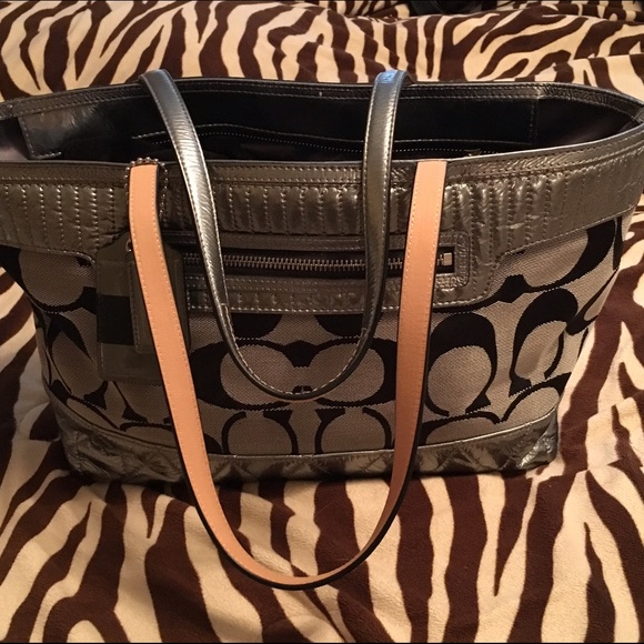 Coach gun metal metallic signature shoulder bag.  stunning! - Picture 2 of 4