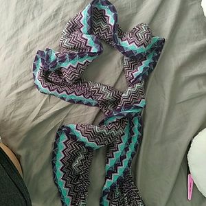Chevron pattern scarfl