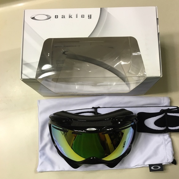 Oakley snow goggles 🏂