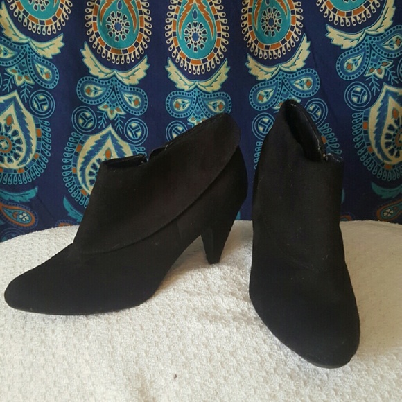 Heel boots