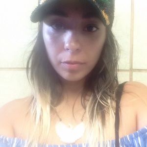 Meet your Posher, Daniela