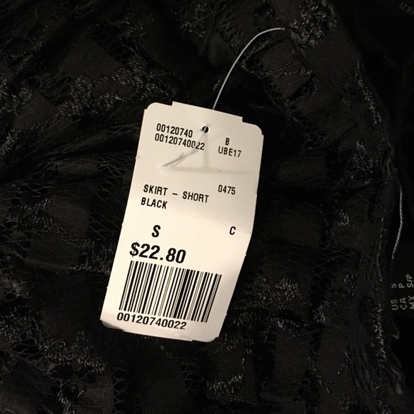 Black Lace Skirt - Picture 2 of 2