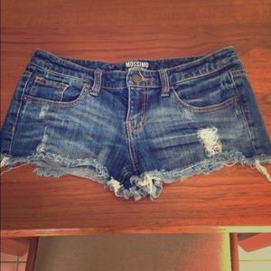 ☀️Juniors Mossimo Destroyed Shorts☀️