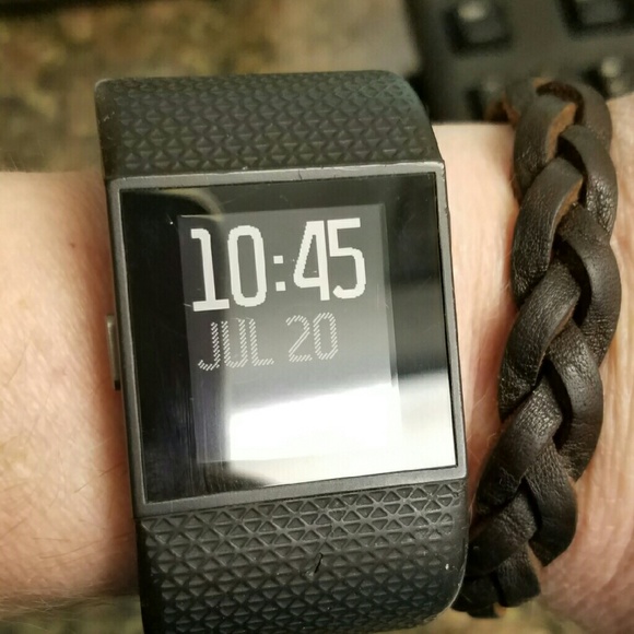 Fitbit surge