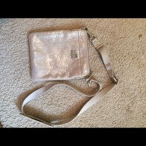 Crossbody shimmering pink Coach bag