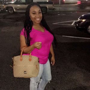 Meet your Posher, Crystal