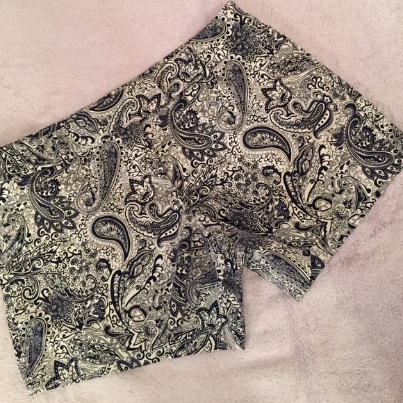 J. Crew Pants - J.CREW print shorts