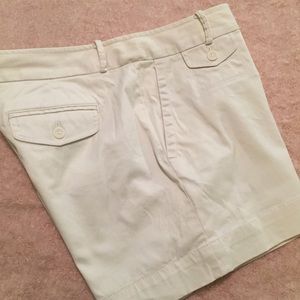 Banana Republic Ivory Shorts (NWOT)