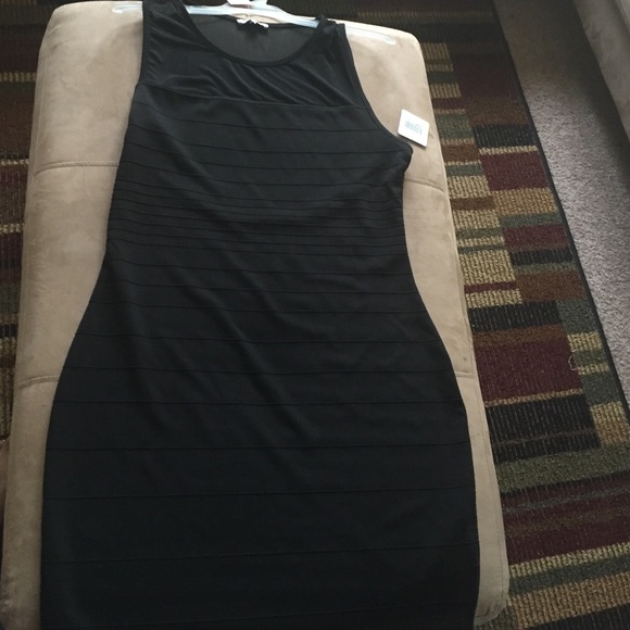 Black bodycon dress
