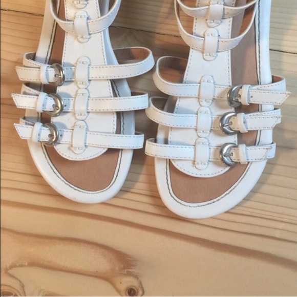 Sandals - Picture 2 of 3