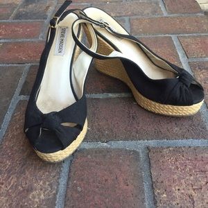 Steve Madden Black Vallii Wedges