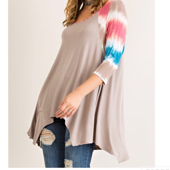 ❗️LAST M❗️Tie dye sleeves solid raglan top - Picture 2 of 4