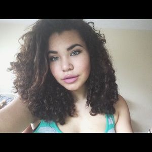 Meet your Posher, Jasmin