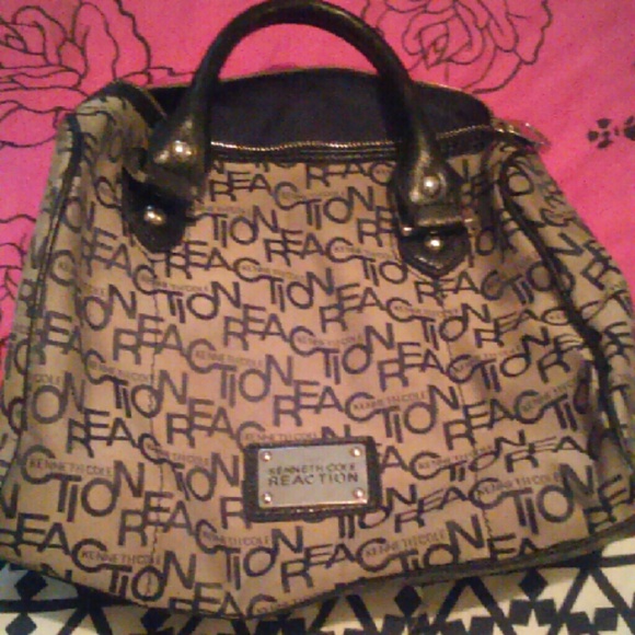 Kenneth Cole Reaction Purse - Picture 1 of 1