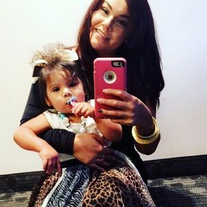 Meet your Posher, Monica