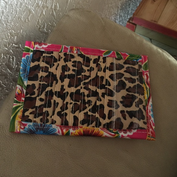 Consuela Card wallet