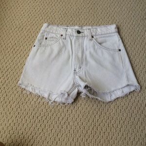 Levi White Shorts