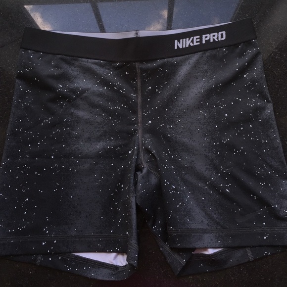 Nike Pro 5" compression shorts