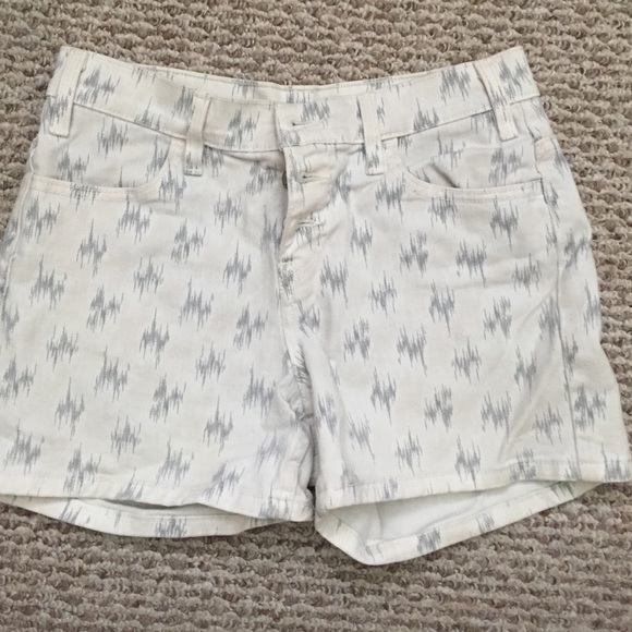Levis high wasted shorts