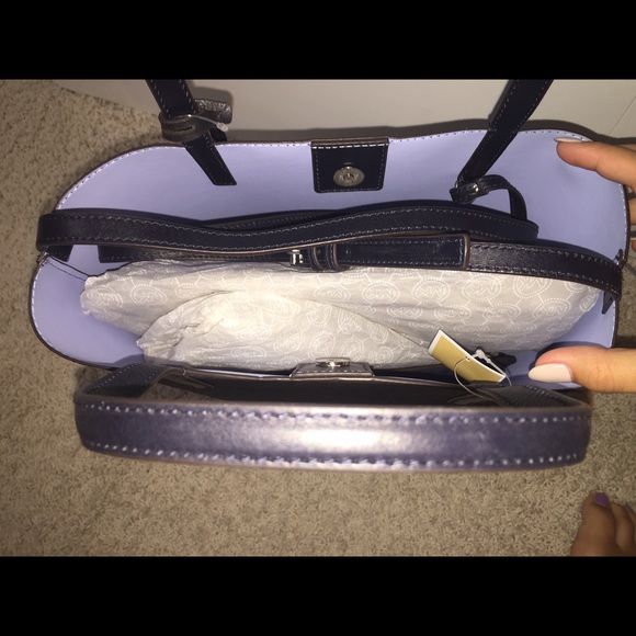 BRAND NEW Michael Kors purse - Picture 2 of 2