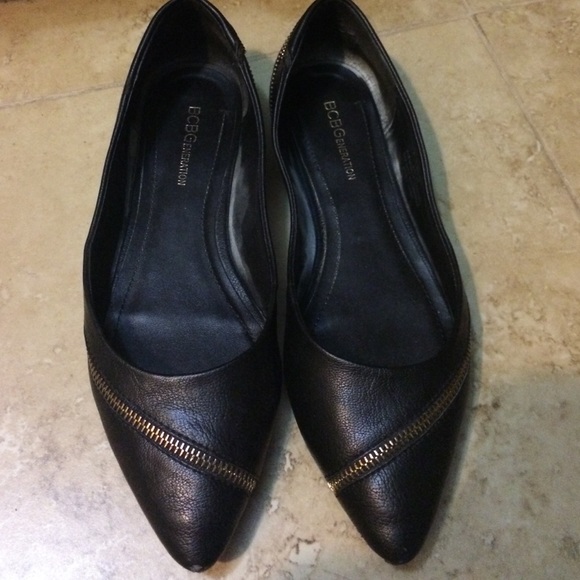 Bcbg flats