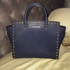 Navy blue Michael Kors large Selma purse