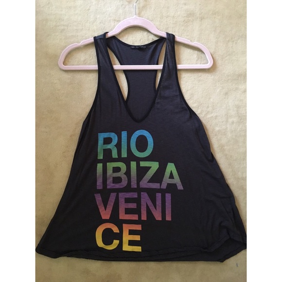 Loose razor back tank top!