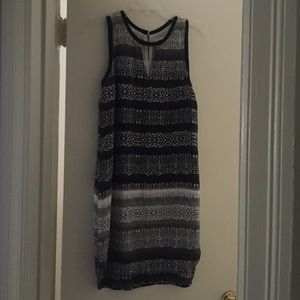 Short black patterned dress