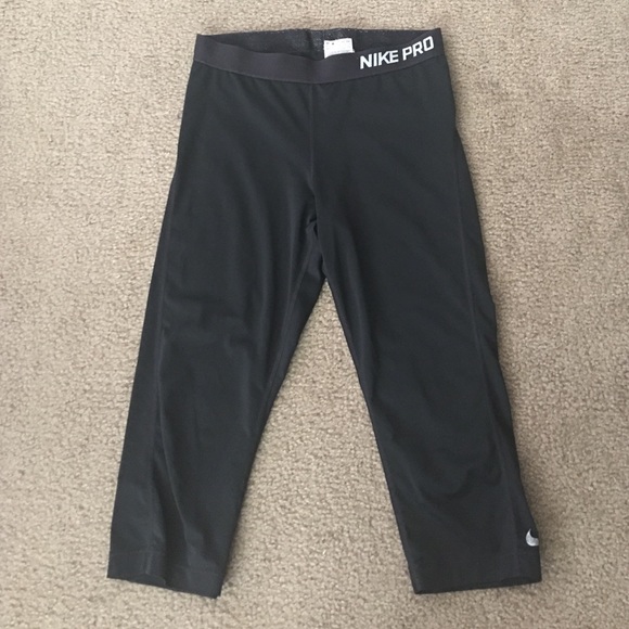 NIKE PRO Dri-Fit Cropped Leggings 💕 Black Size L