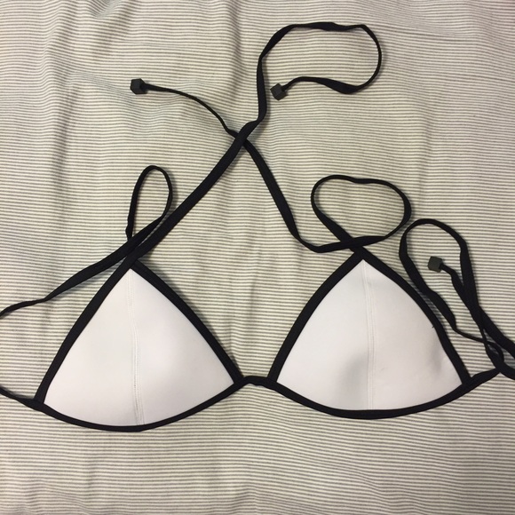 Authentic Triangl Bikini Top Chloe Medium